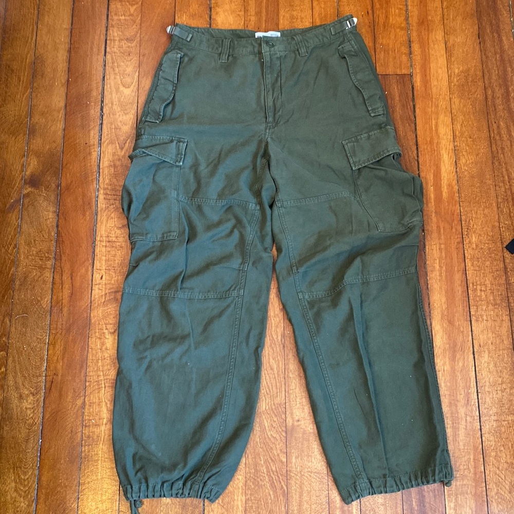 Aritzia Olive Green Cargo Jogger Pants